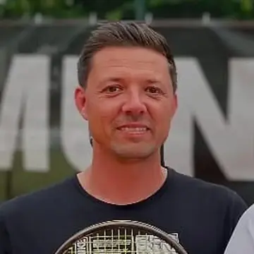 Porträt von Tobias Urban